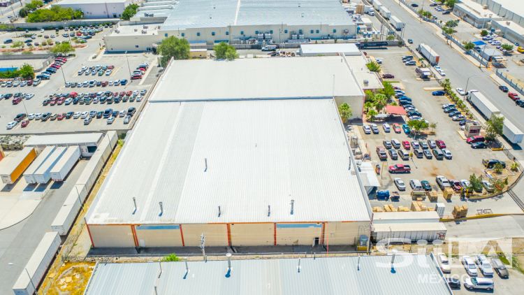 Aztecas Industrial Park - 12