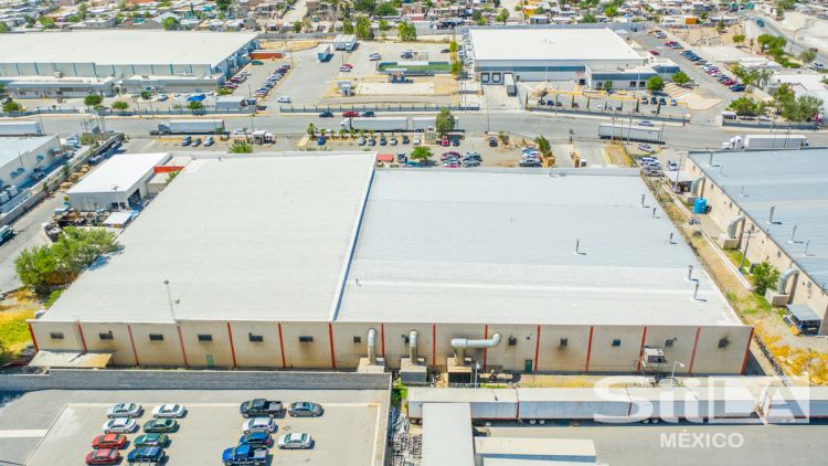 Aztecas Industrial Park - 12