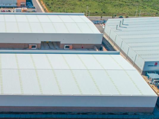 Logistik II Industrial Park / Ensamble Logístico Europa / Nave 98
