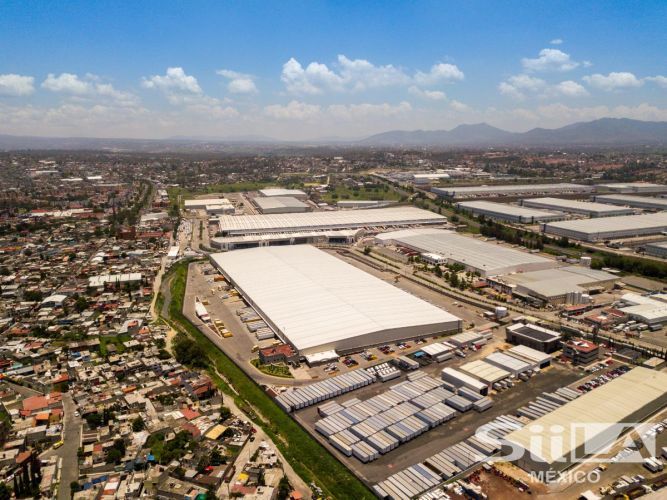 Prologis Park Encino - 01