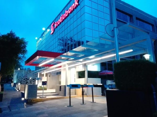 Scotiabank / Bosque de Ciruelos 120